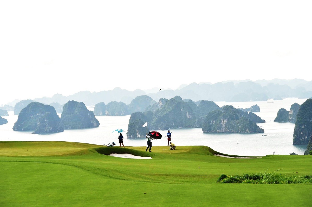 flc-golf-ha-long