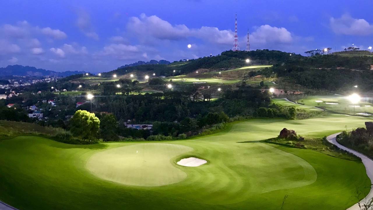 san-golf-flc-ha-long-ve-dem